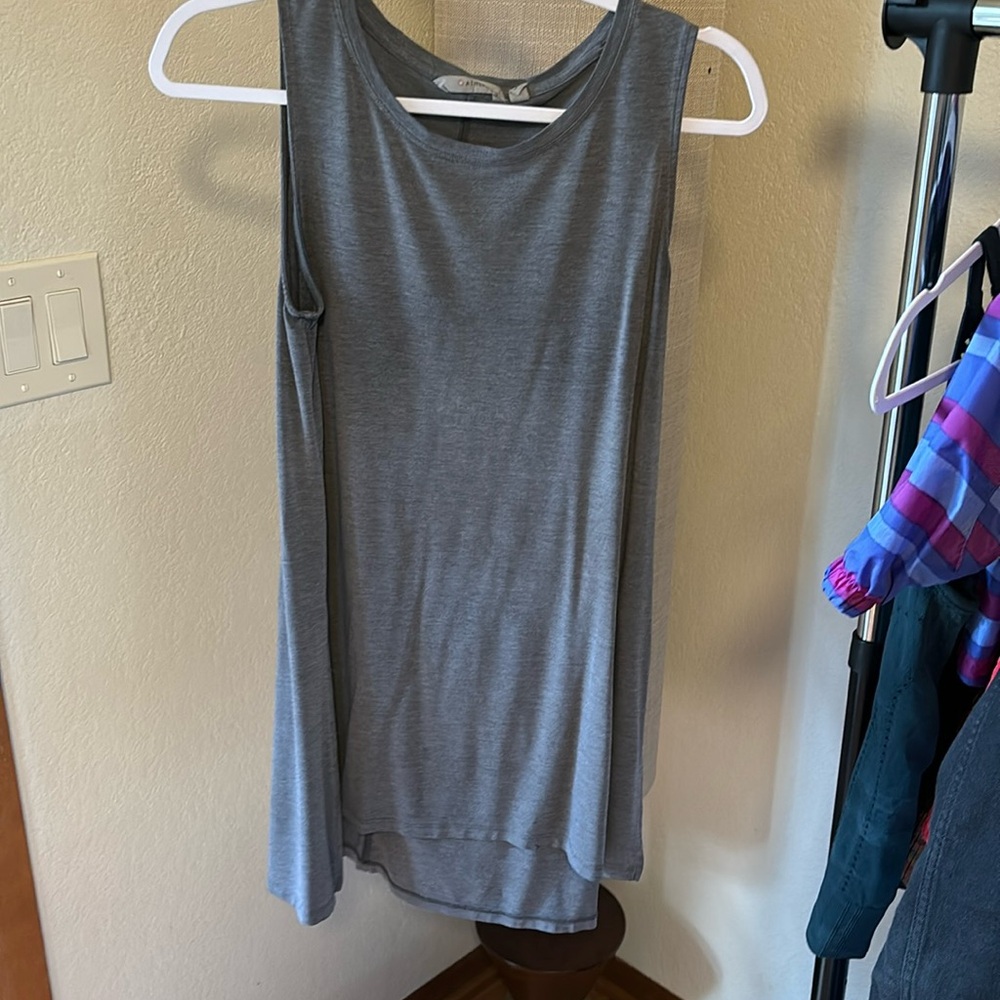 Grey athleta top small